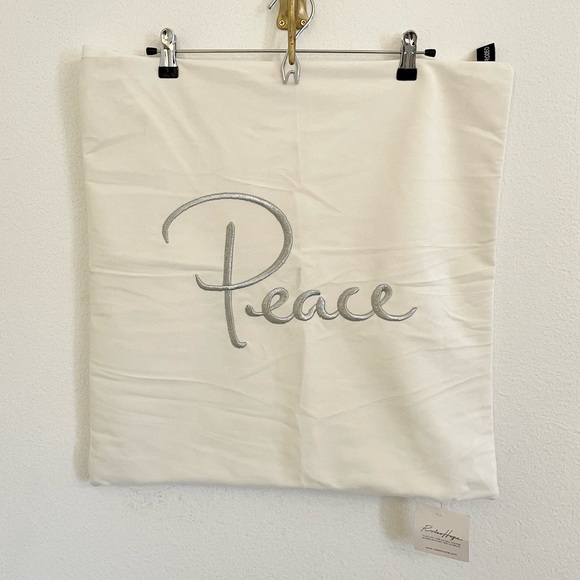 NEW ‘Peace’ Christmas Holiday Velvet Pillow Cover 20”x20” - Picture 1 of 5